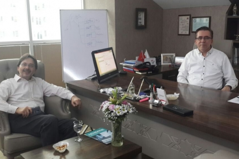 MARSİFED Başkanı İhsan Karademirler Yönetim Kurulu Başkanımız Osman Akın'a ziyarette bulundu.