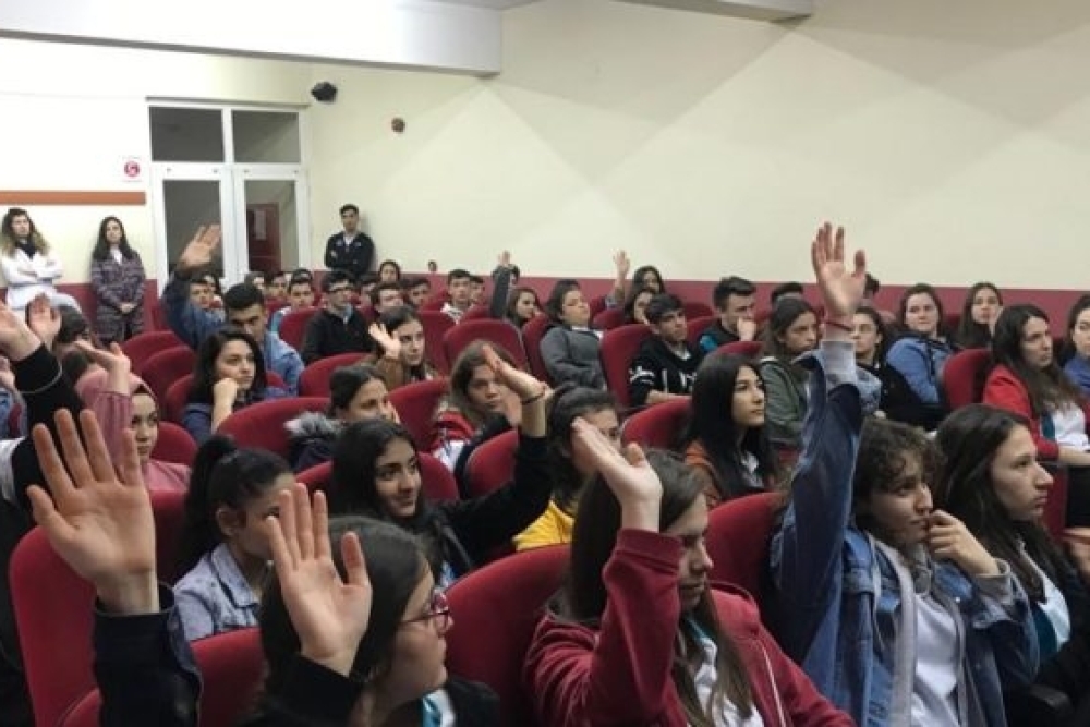 "Kariyer Günleri İle Öğrencilere Sektörü Tanıtmaya Devam Ediyoruz." 