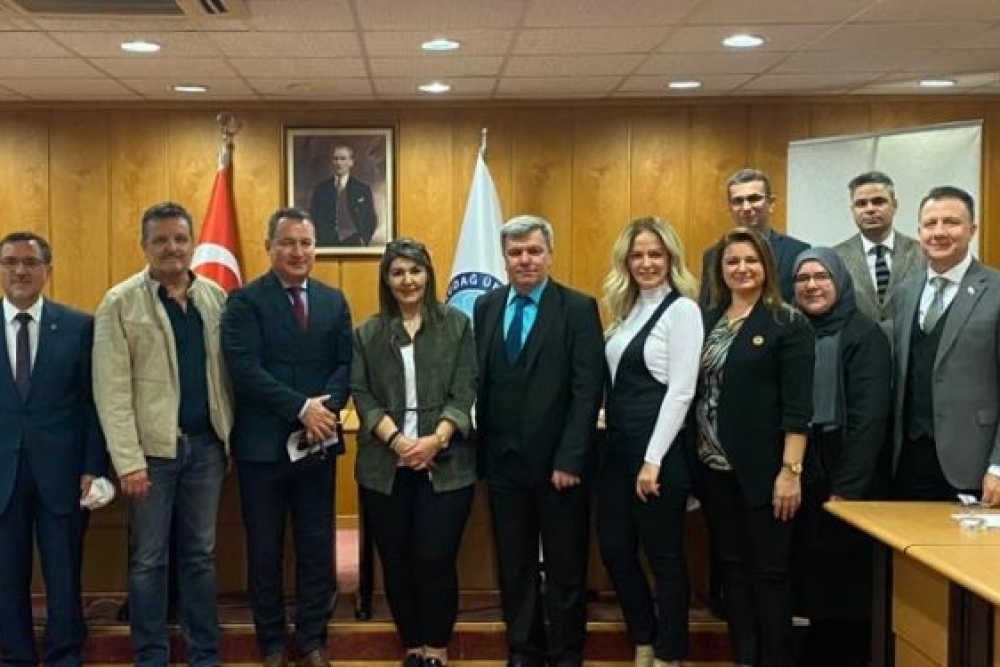 "Sivil Toplum Kuruluşlarında Sosyal Etki Analizi: Bursa Lokasyonunda Faaliyet Gösteren SİAD'lar Üzerine Bir Araştırma" konulu Danışma Kurulu Toplantısı Gerçekleştirildi. 