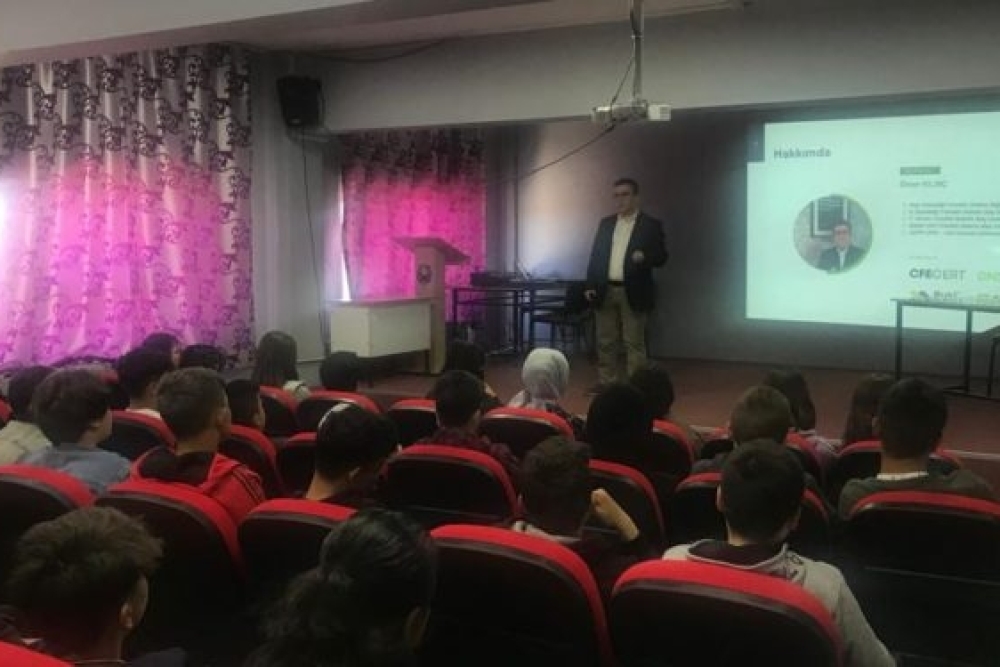 Kariyer Günleri İçin Orhaneli'ndeydik.