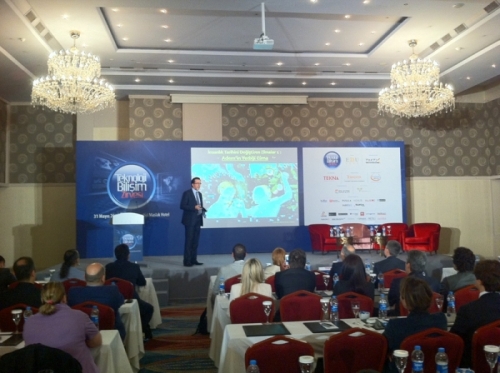 BİSİAD Başkanı Osman Akın Bilişim Zirvesinde