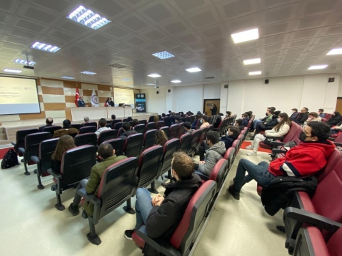 Dijital Dönüşüm Sertifika Programı'nın "Dijital Dönüşümü Anlamak” Konulu İlk Oturumu Gerçekleştirildi. 