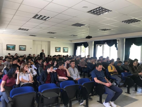 Mustafa Kemalpaşa'da Öğrencilere Siber Güvenlik Semineri Gerçekleştirdik.