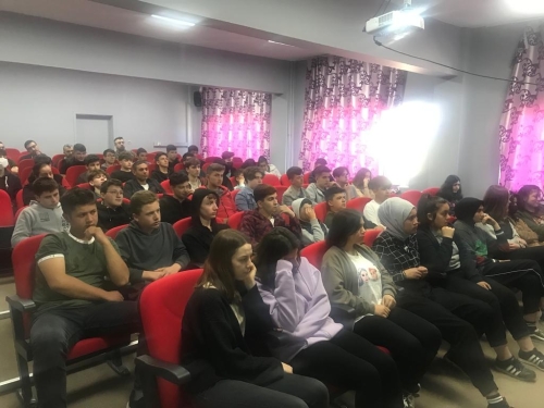 Kariyer Günleri İçin Orhaneli'ndeydik.