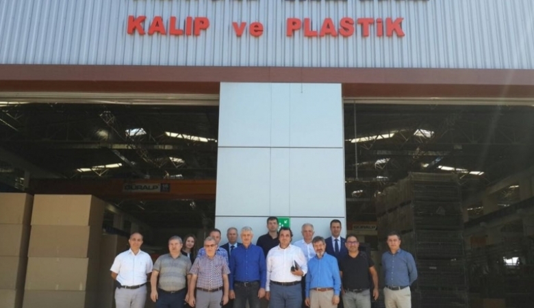 “Otomotiv Sektörü Bilişim İhtiyaç Analizi Komitesi” Özgür Metal’de Gerçekleştirilen Toplantıda Bir Araya Geldi.