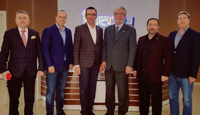 BalkanTürksiad Yönetim Kurulu Başkanı Berat Tunakan,Yönetim Kurulu Başkanımız Osman Akın'a Ziyarette Bulundu.