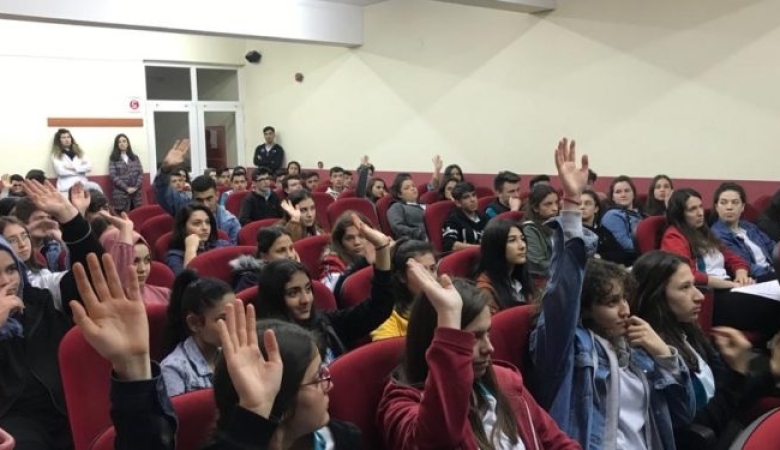 "Kariyer Günleri İle Öğrencilere Sektörü Tanıtmaya Devam Ediyoruz." 